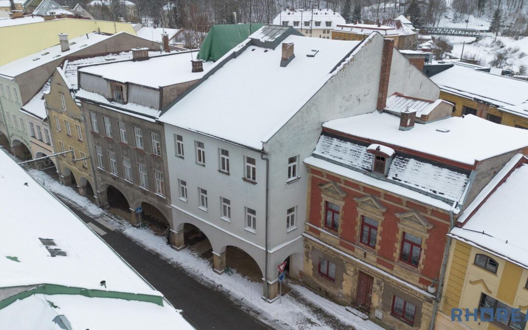 Prodej bytového domu v památkové zóně 297 m2 + 162 m2, Náměstí , Hostinné